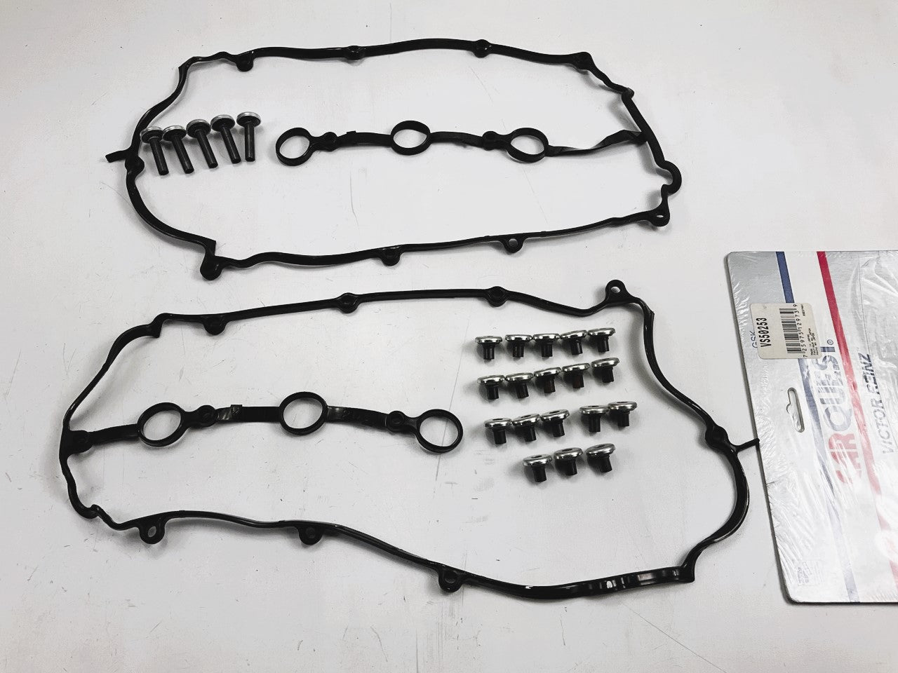Carquest VS50253 Valve Cover Gasket Set For 1993-2002 Ford Mazda 2.5L-V6