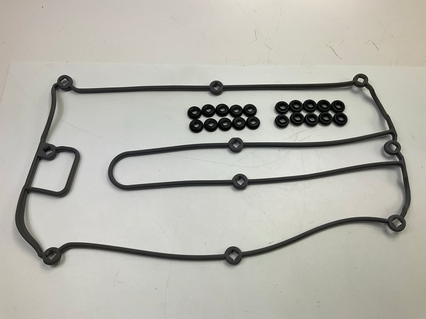 Carquest VS50394 Valve Cover Gasket Set For 2002-2004 Ford Focus 2.0L DOHC