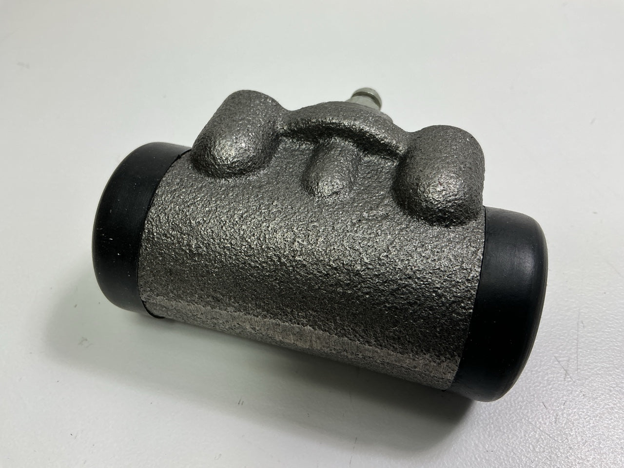 Carquest WCA37783 Rear Right Drum Brake Wheel Cylinder