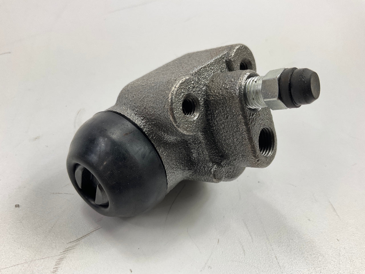Carquest WCA37976 Rear Left Drum Brake Wheel Cylinder