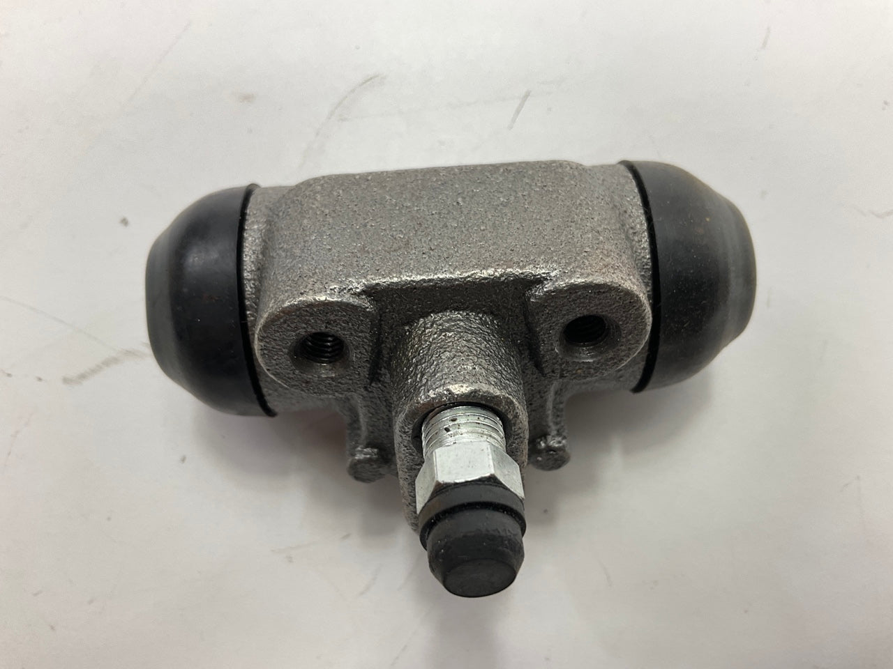 Carquest WCA37976 Rear Left Drum Brake Wheel Cylinder
