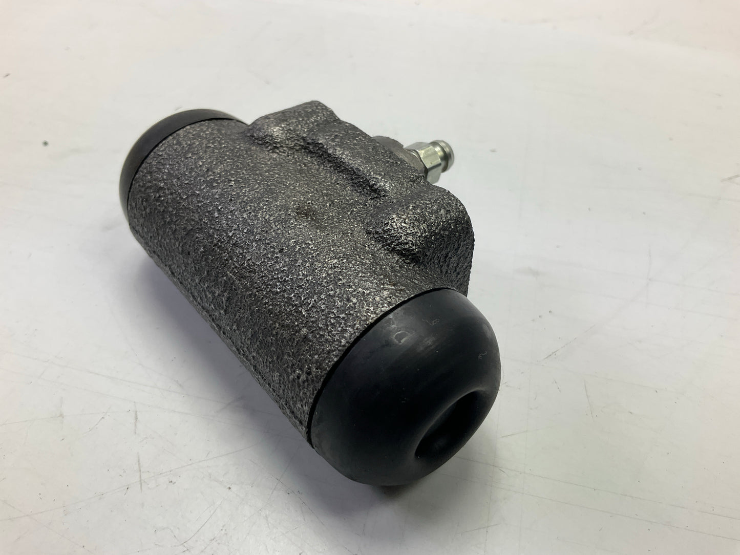 Carquest WCA79985 Rear Drum Brake Wheel Cylinder