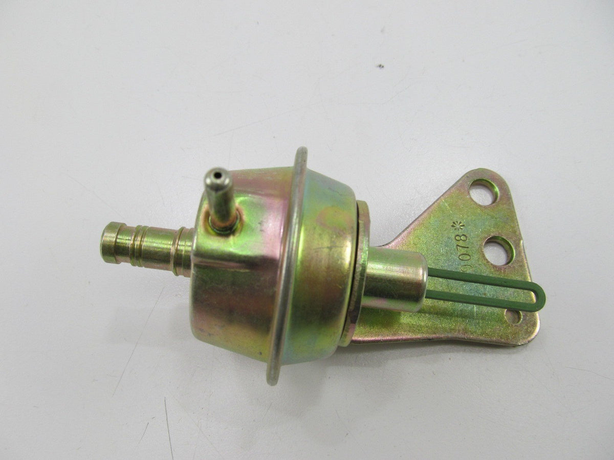Carter 202-977 Carburetor Choke Pull-Off 1981-1983 Buick Oldsmobile E4MC M4MC