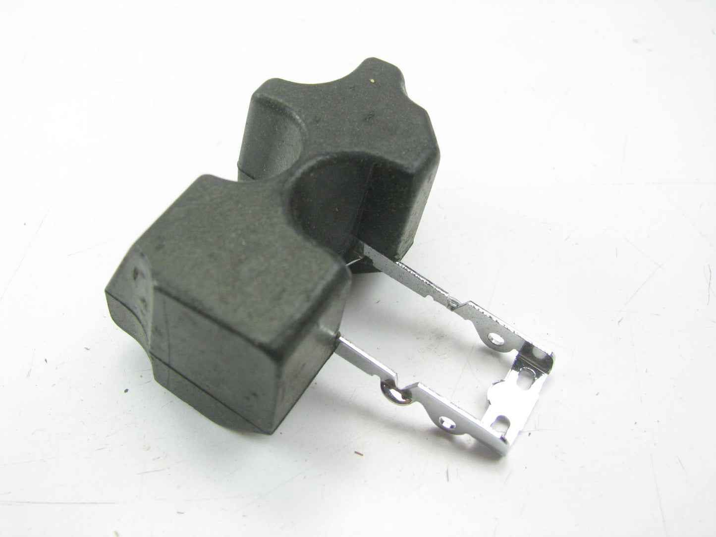 Rochester 2-BBL 2SE E2SE Carburetor Float 17056073 - Carter 21-332