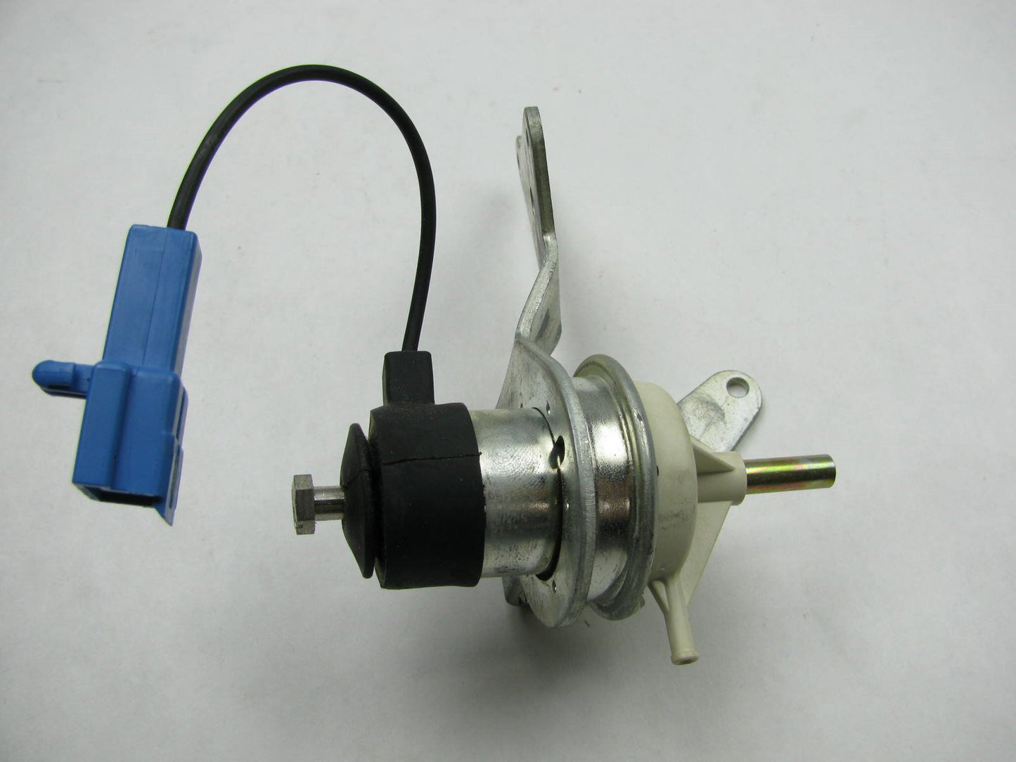 NOS 1982 Ford Courier 2.0L Ranger 2.3L Carter 213-19XX Idle Stop Solenoid Valve