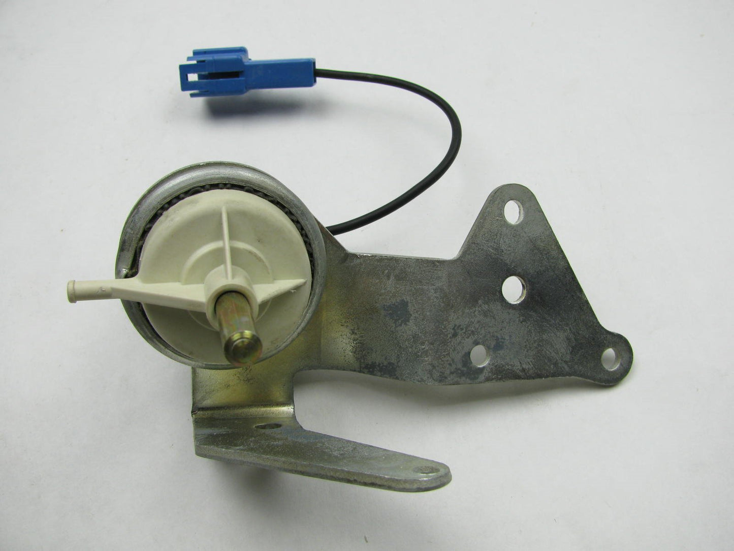 NOS 1982 Ford Courier 2.0L Ranger 2.3L Carter 213-19XX Idle Stop Solenoid Valve