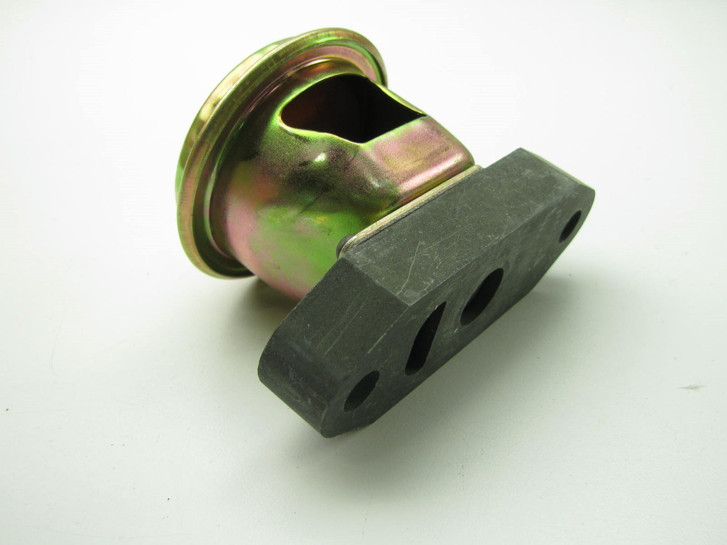 Valve Carter 33-19 EGR VALVE For 1975 Chrysler 3.7L 225 Slant-Six