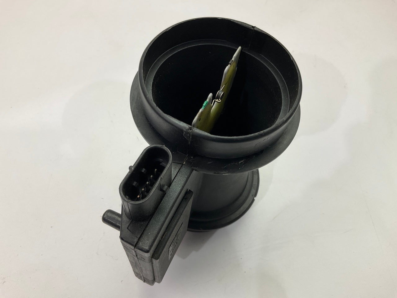 Carter 349-049 REMAN MAF Mass Air Flow Sensor For 1987-1989 GM 2.8L-V6