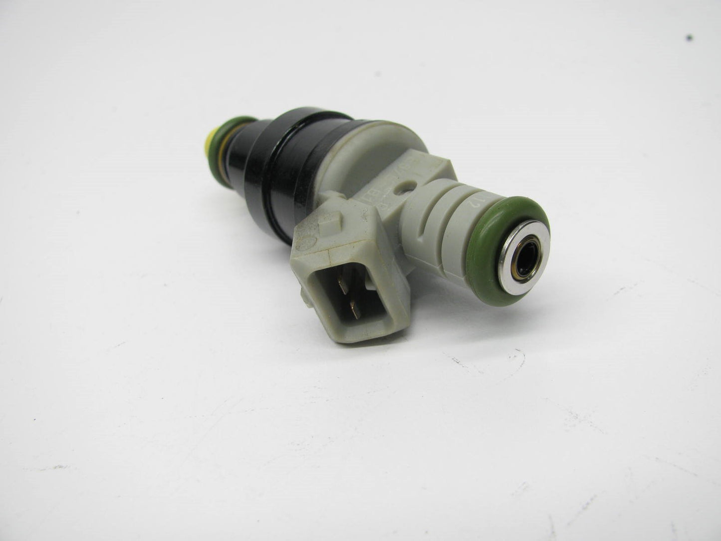 Carter 400-024 Fuel Injector - OEM Ford #  E67E-B1B