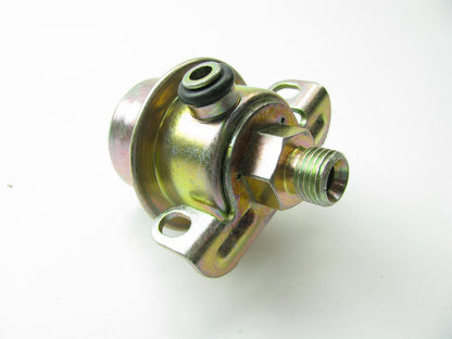 Carter 404-044 Fuel Pressure Regulator