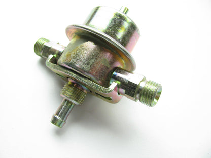 Carter 404-047 Fuel Pressure Regulator - 1987 Porsche 928 5.0L-V8