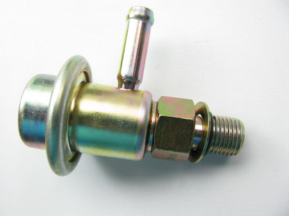 Carter 404-105 Fuel Pressure Regulator - 1986-1987 Galant