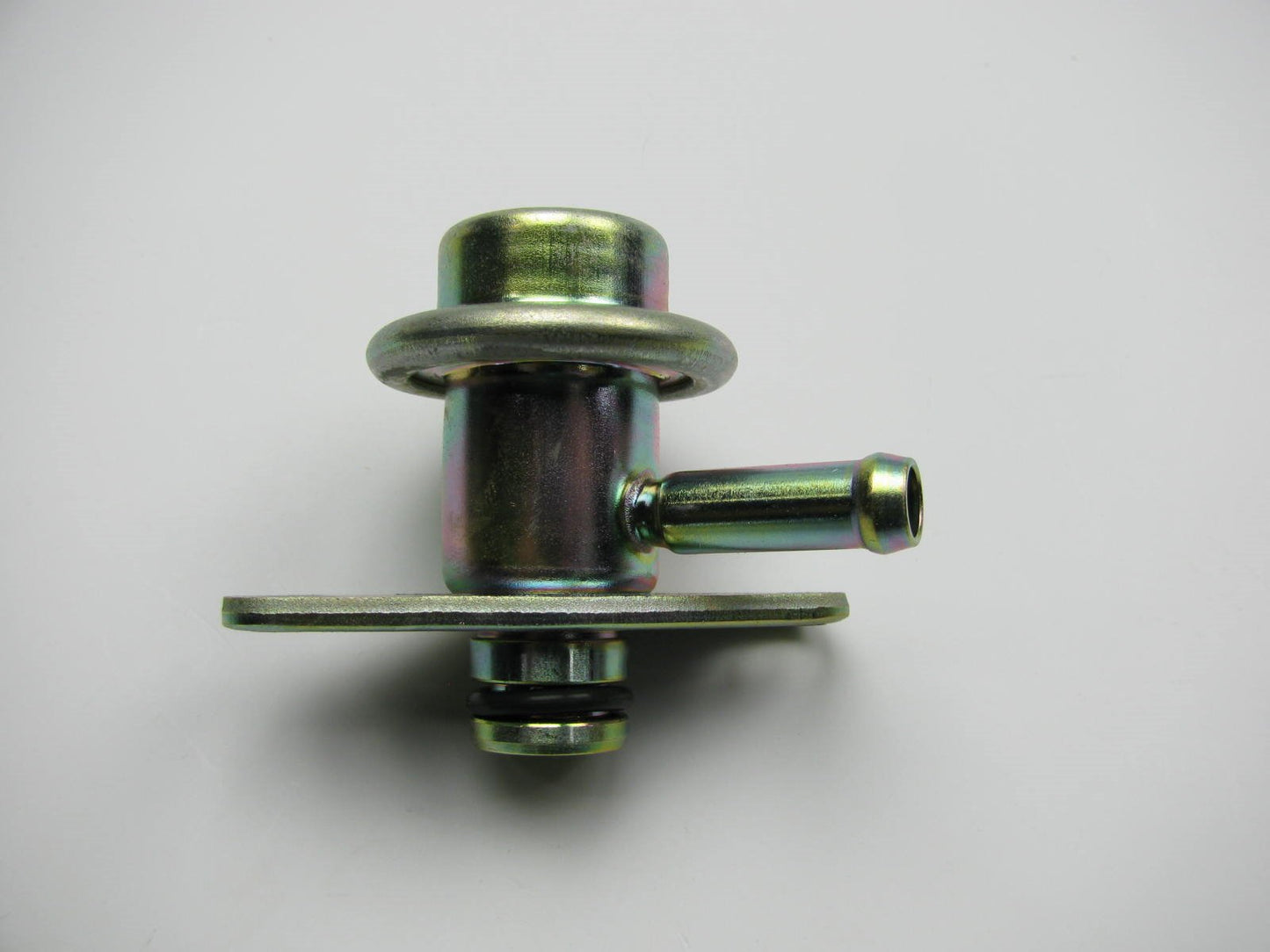 Carter 404-107 Fuel Pressure Regulator - for 1990-1994 Laser Eclipse Talon 1.8L