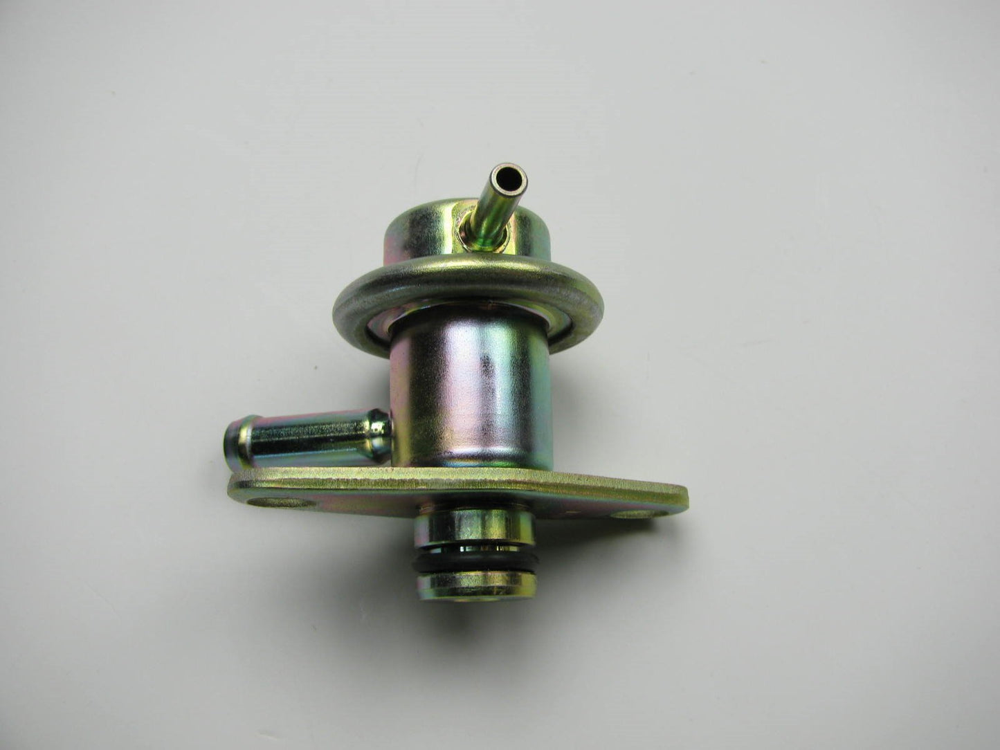 Carter 404-107 Fuel Pressure Regulator - for 1990-1994 Laser Eclipse Talon 1.8L