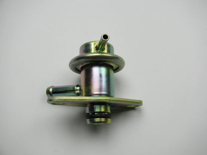 Carter 404-107 Fuel Pressure Regulator - for 1990-1994 Laser Eclipse Talon 1.8L