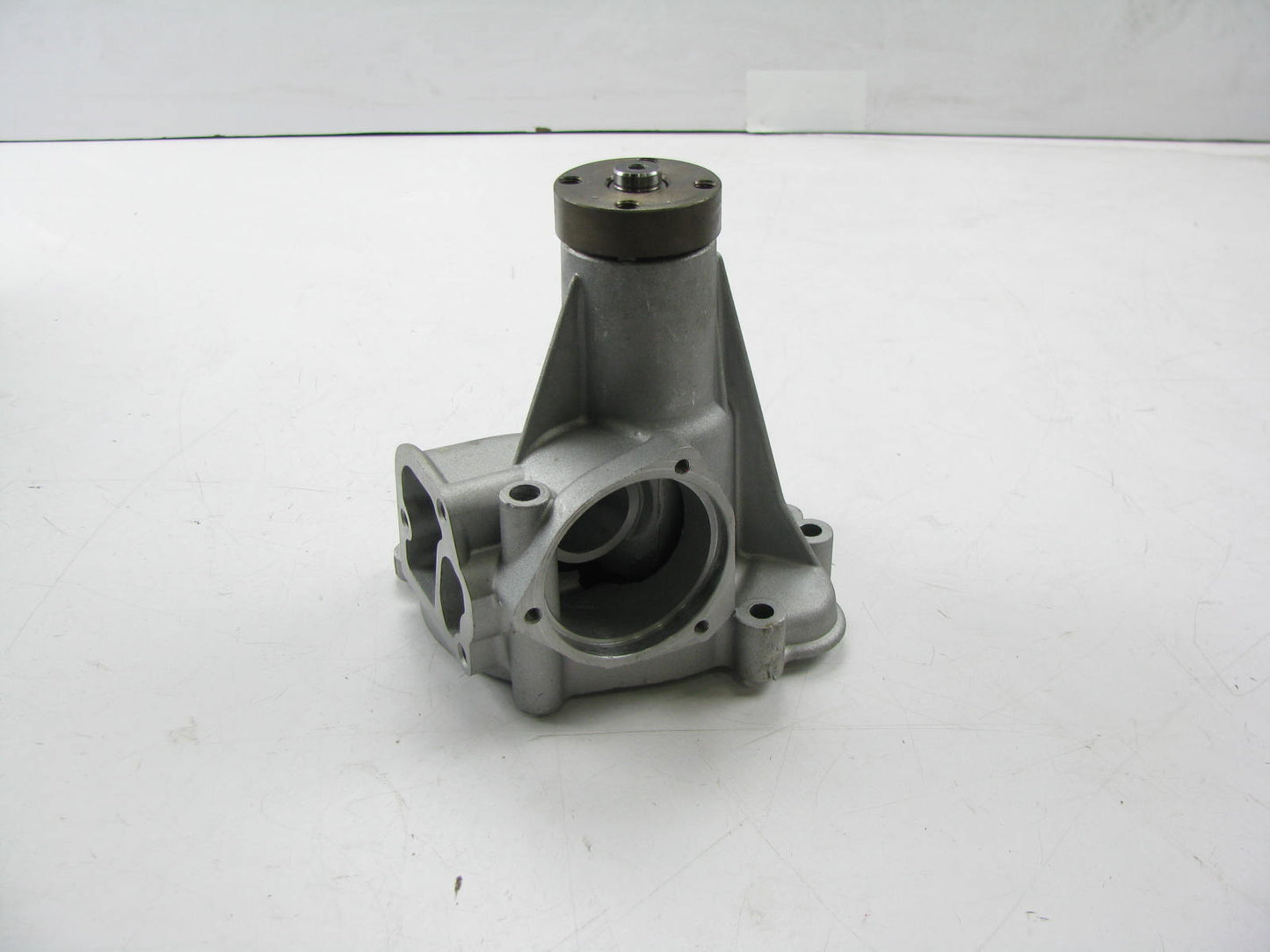 Carter FP1922 Engine Water Pump - 1970-1980 Mercedes-Benz 3.5L 4.5L M116 M117