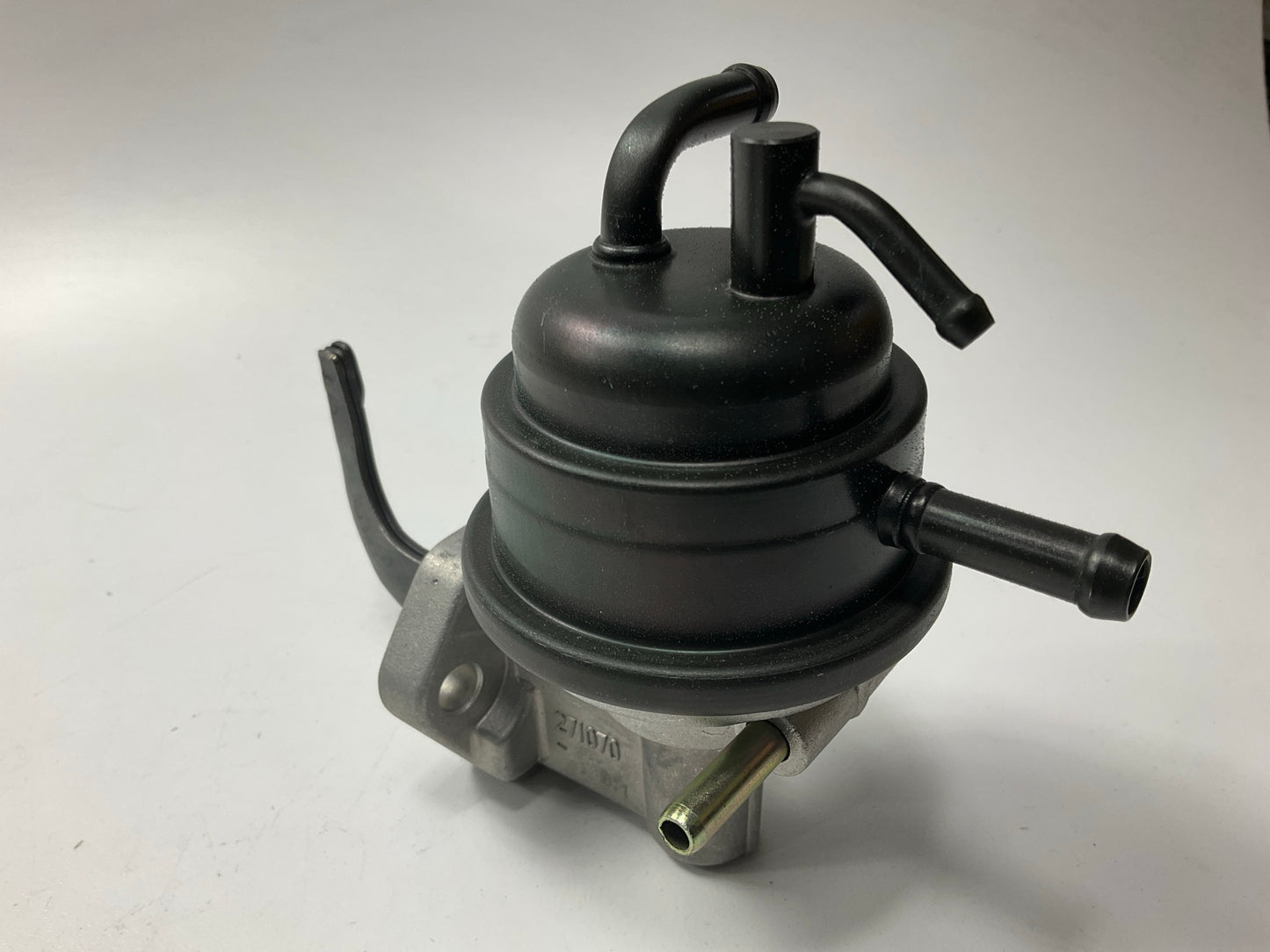 Carter M70318 Mechanical Fuel Pump For 1985-1986 Chevy Spectrum, 85-89 I-Mark