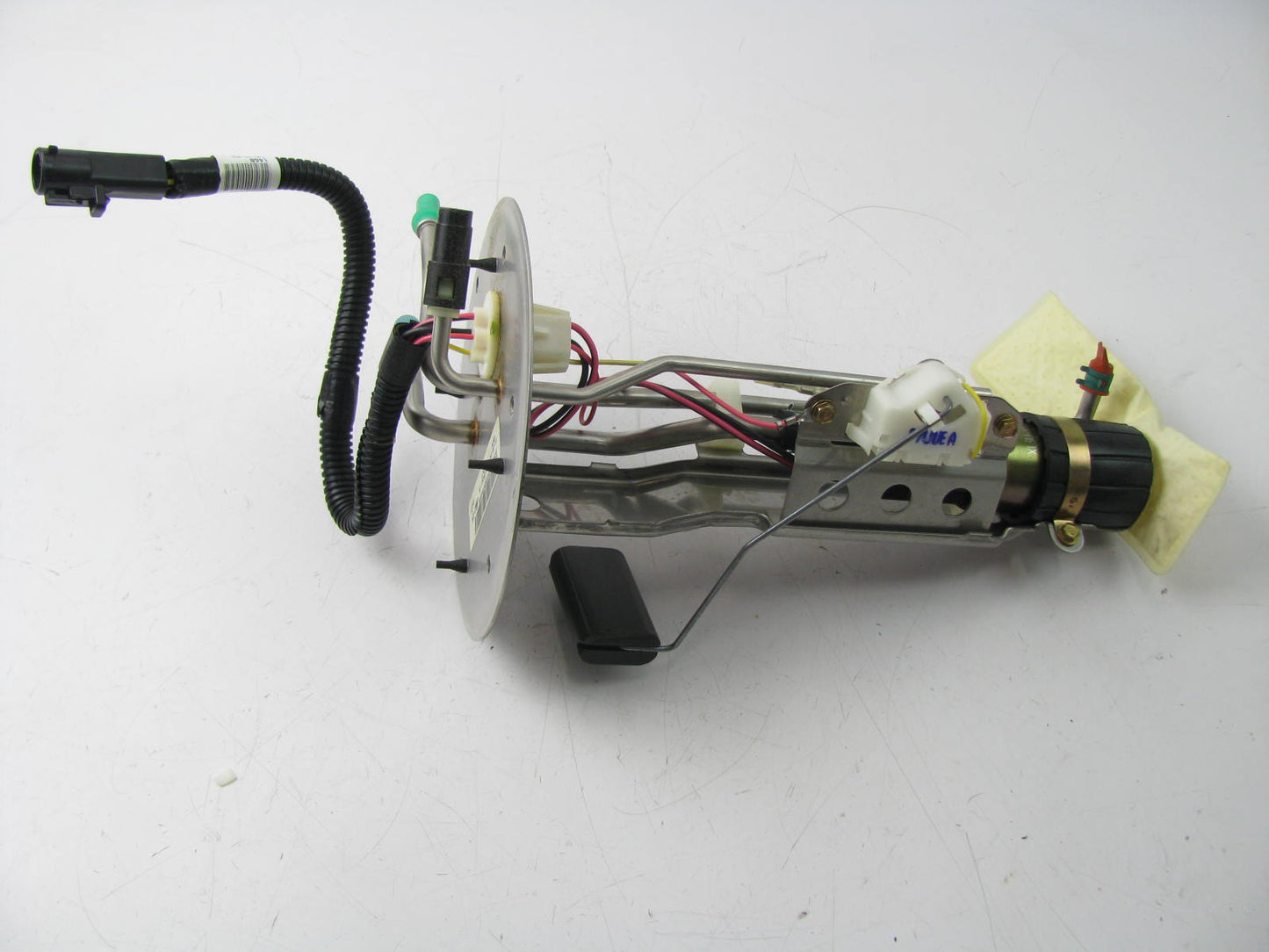 Carter P74881S Electric Fuel Pump & Fuel Sender - 2000-02 Ford E-150/450 Midship