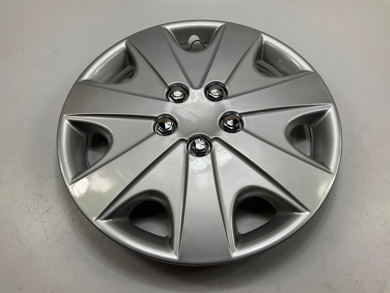 CCI 414-15S 15'' Universal Silver Wheel Cover Set 15'' Hubcaps