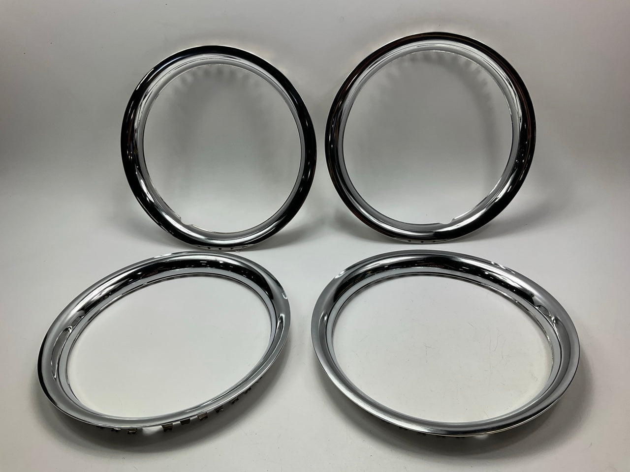 CCI IWC1516C 2'' Deep Wheel Trim Rings, 16'' Diameter, Chrome Steel, Set Of 4