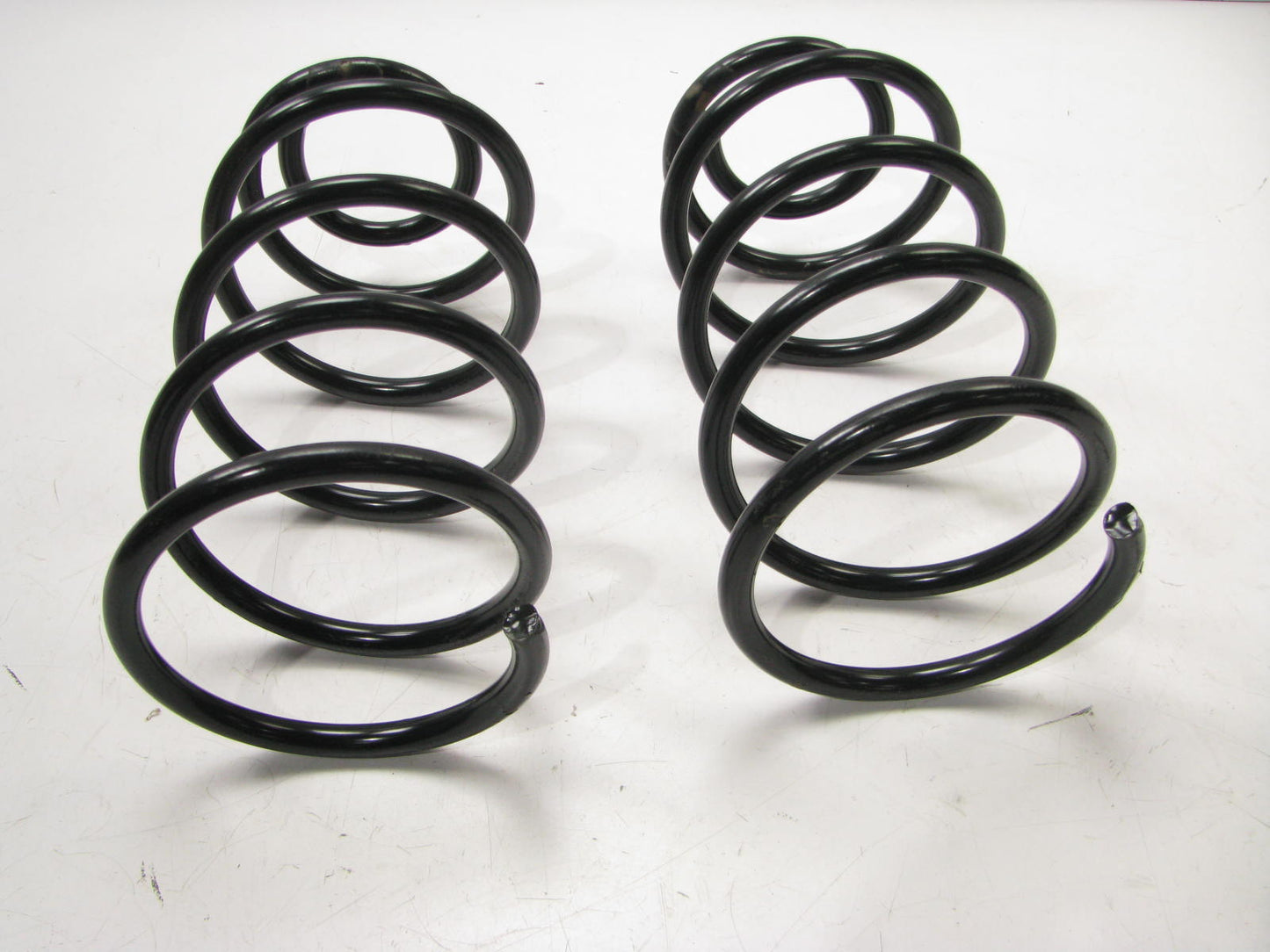 Centric 630.62123  Coil Spring  Set REAR For 97-03 Pontiac Grand Prix