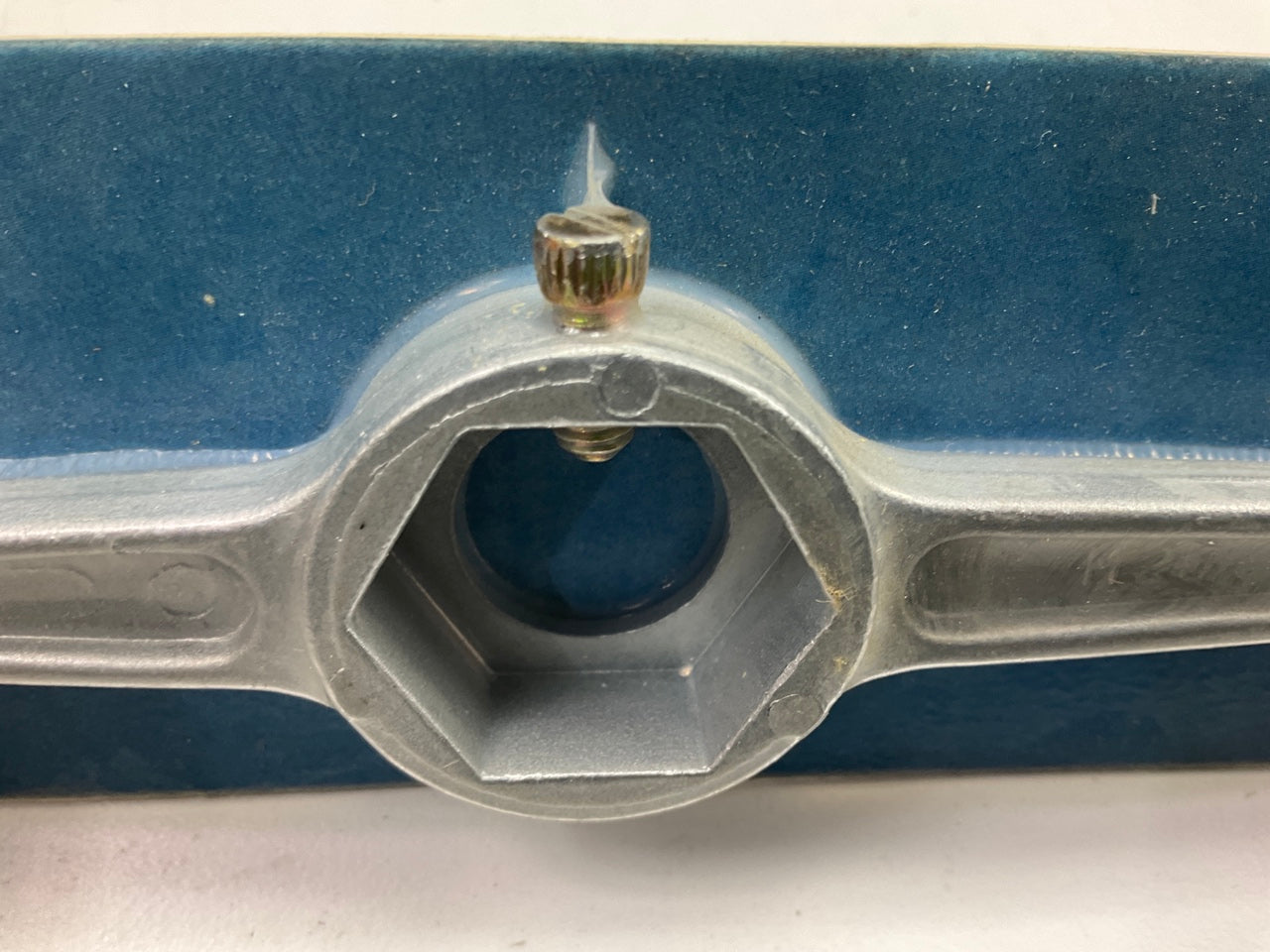 Century Drill And Tool 98504 Die Stock Turn Handle Tool For 1'' Hex Dies