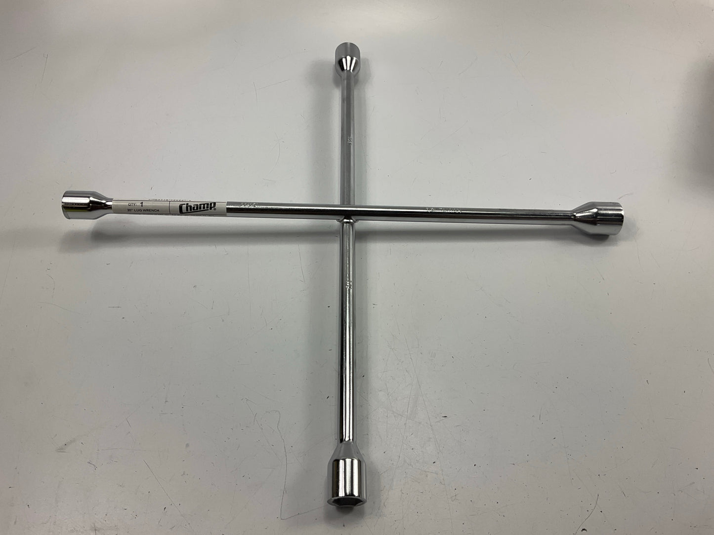 Champ 9-1668 20'' 4-Way Lug Nut Wrench SAE, 11/16'', 3/4'', 13/16'' And 7/8''