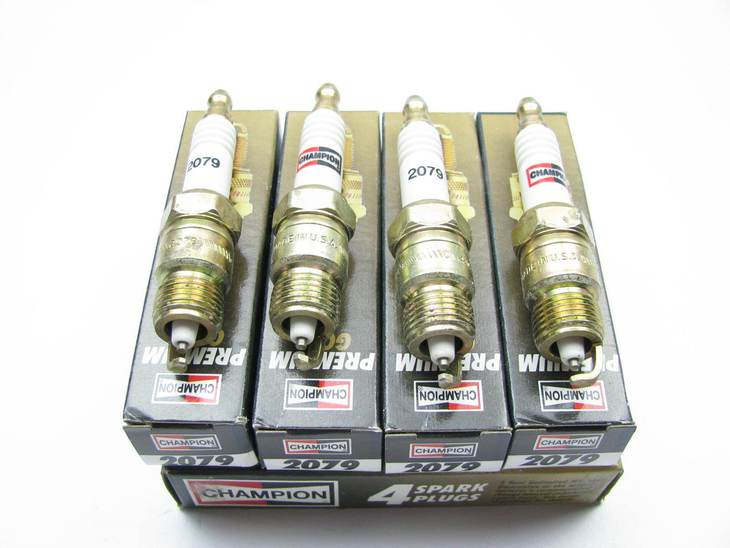 (4) Champion 2079 Spark Plugs