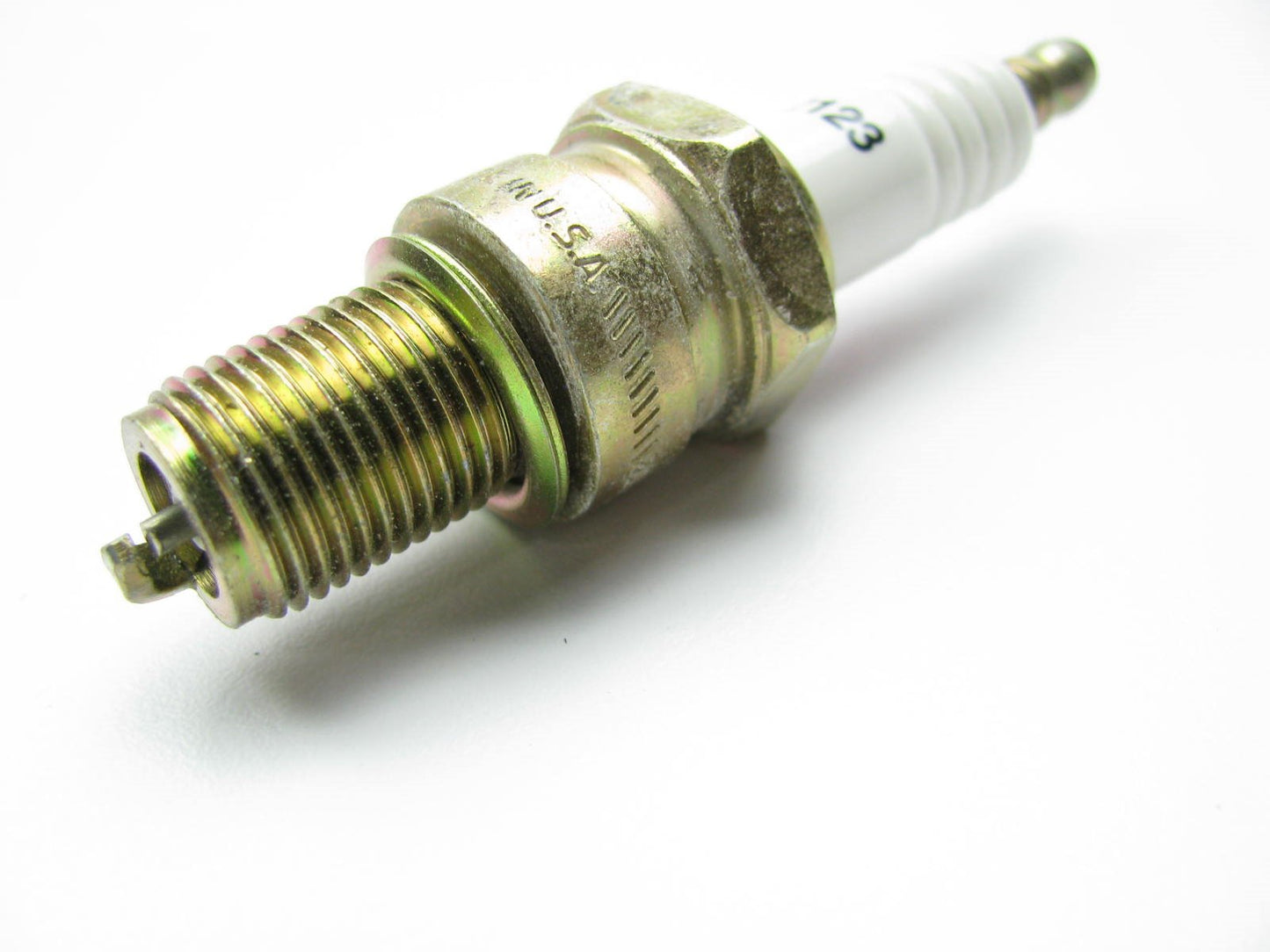 (4) Champion 2123 Ignition Spark Plugs