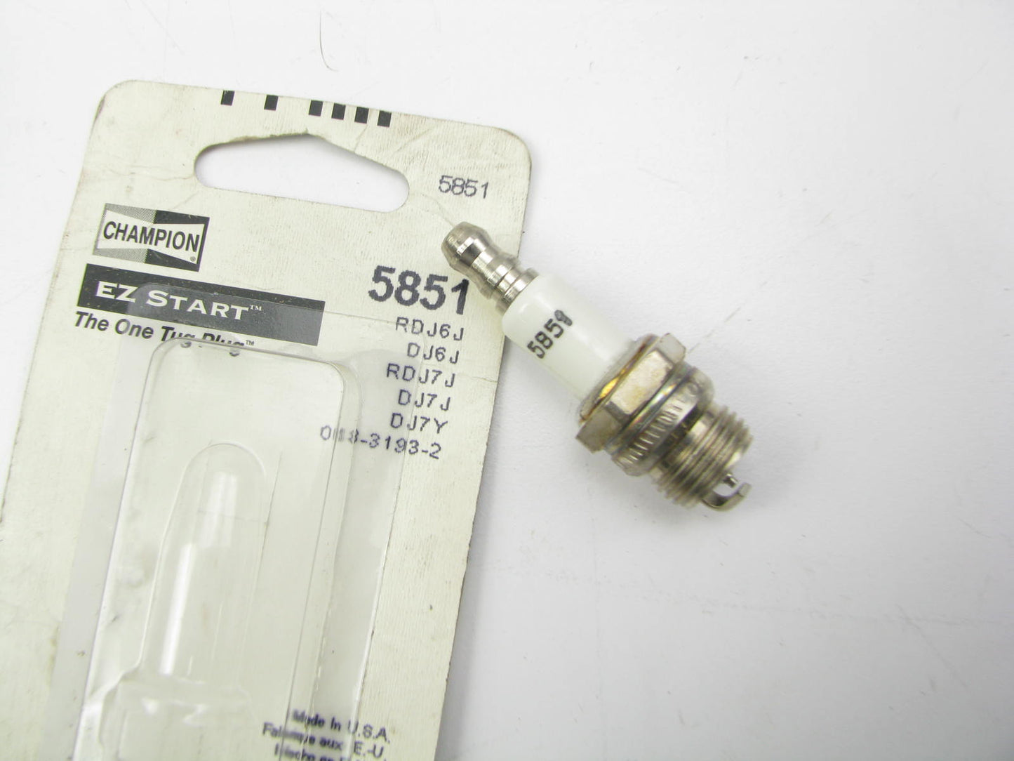 Champion 5851 DJ6J 'EZ Start' Small Engine Spark Plug RDJ6J, DJ6J, RDJ7J, DJ7J