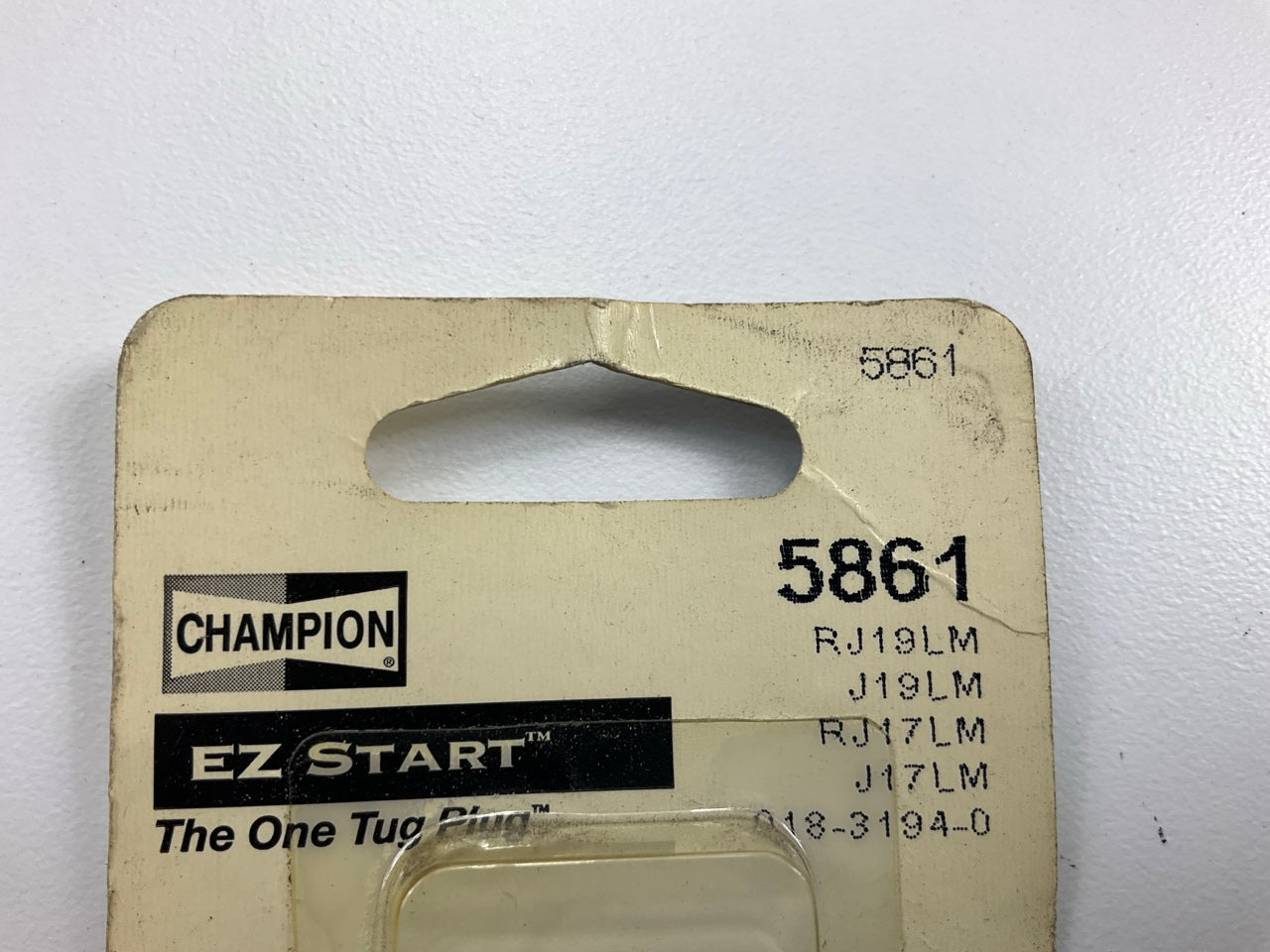 Champion 5861 EZ START Small Engine Spark Plug RJ19LM