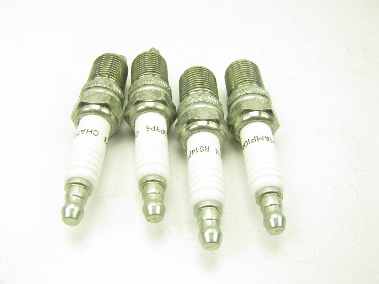 (4) Champion 7013 Double Platinum Power Spark Plugs