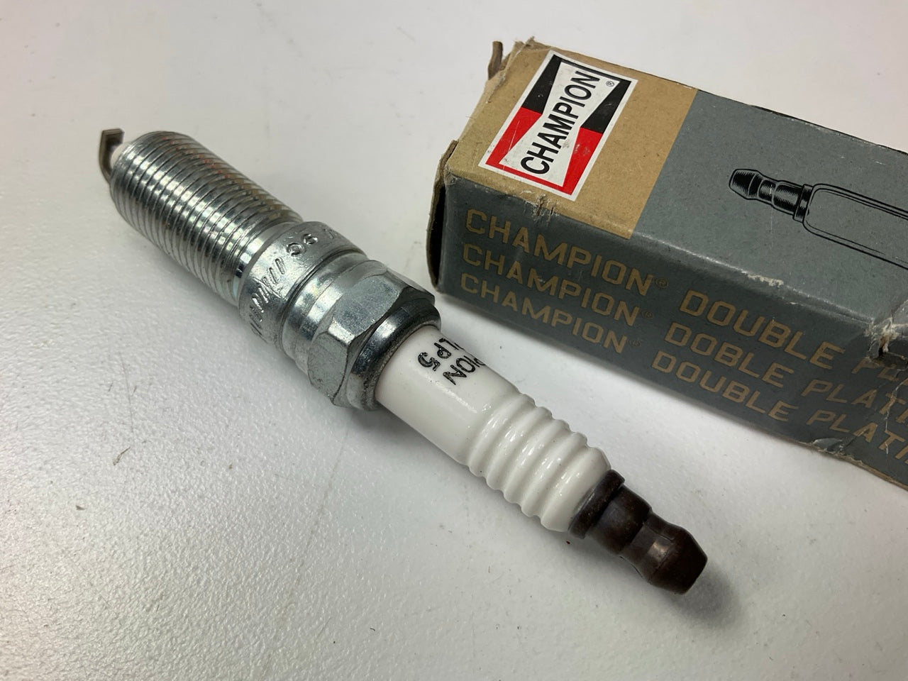 Champion 7440 Double Platinum Power Spark Plug - RE14PLP5