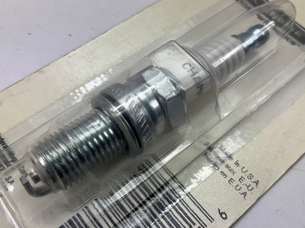 Champion 810C Small Engine Spark Plug RA8HC Replaces: D6EA