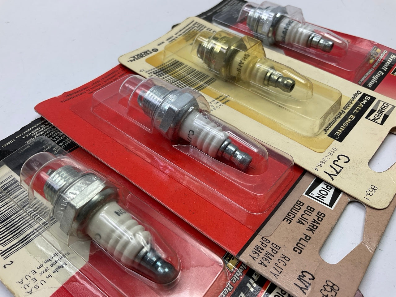 (4) Champion 853-1 Small Engine Spark Plug CJ7Y, 853