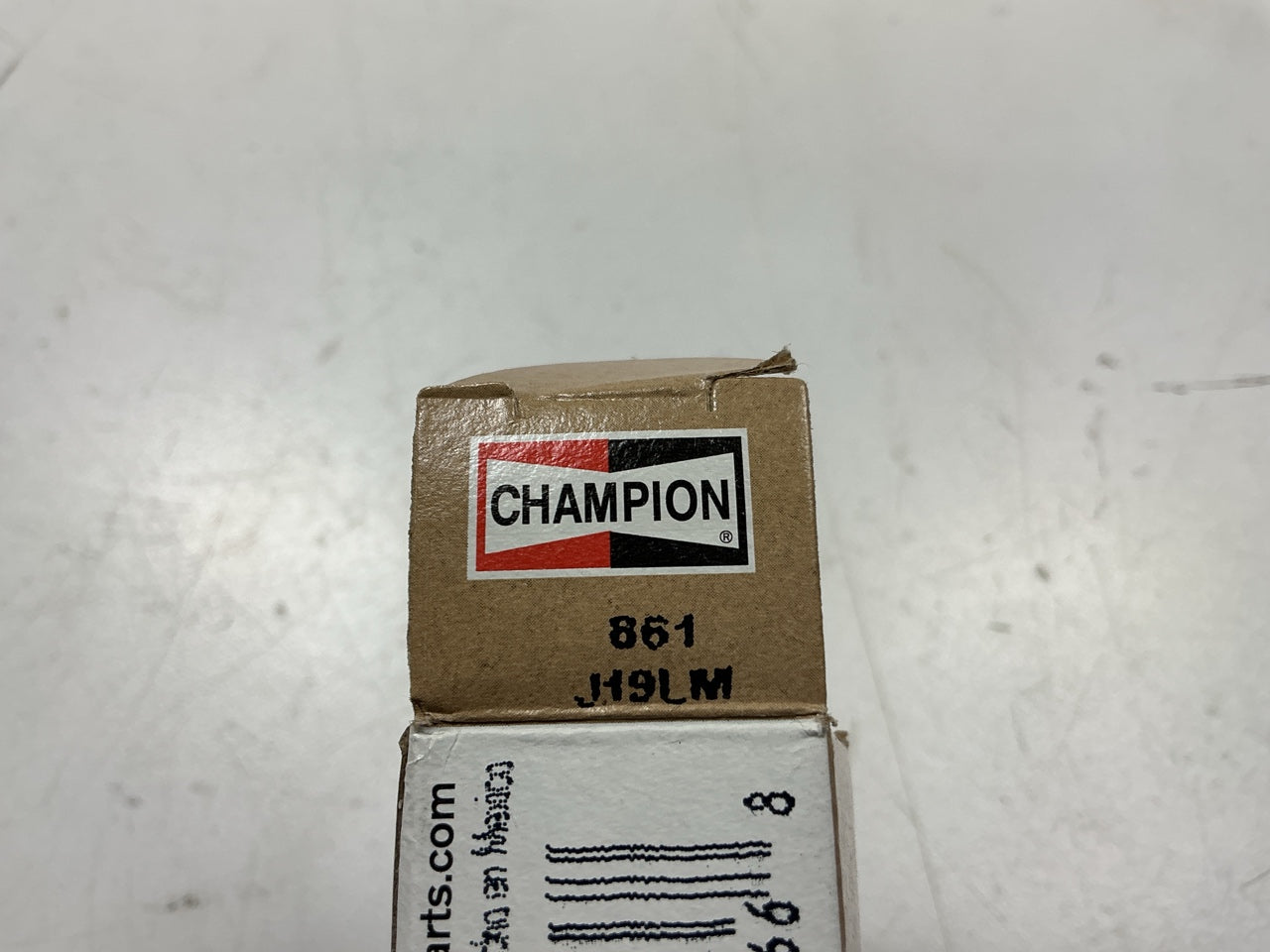 (8) Champion 861 Copper Plus Non-Resistor Spark Plugs - J19LM