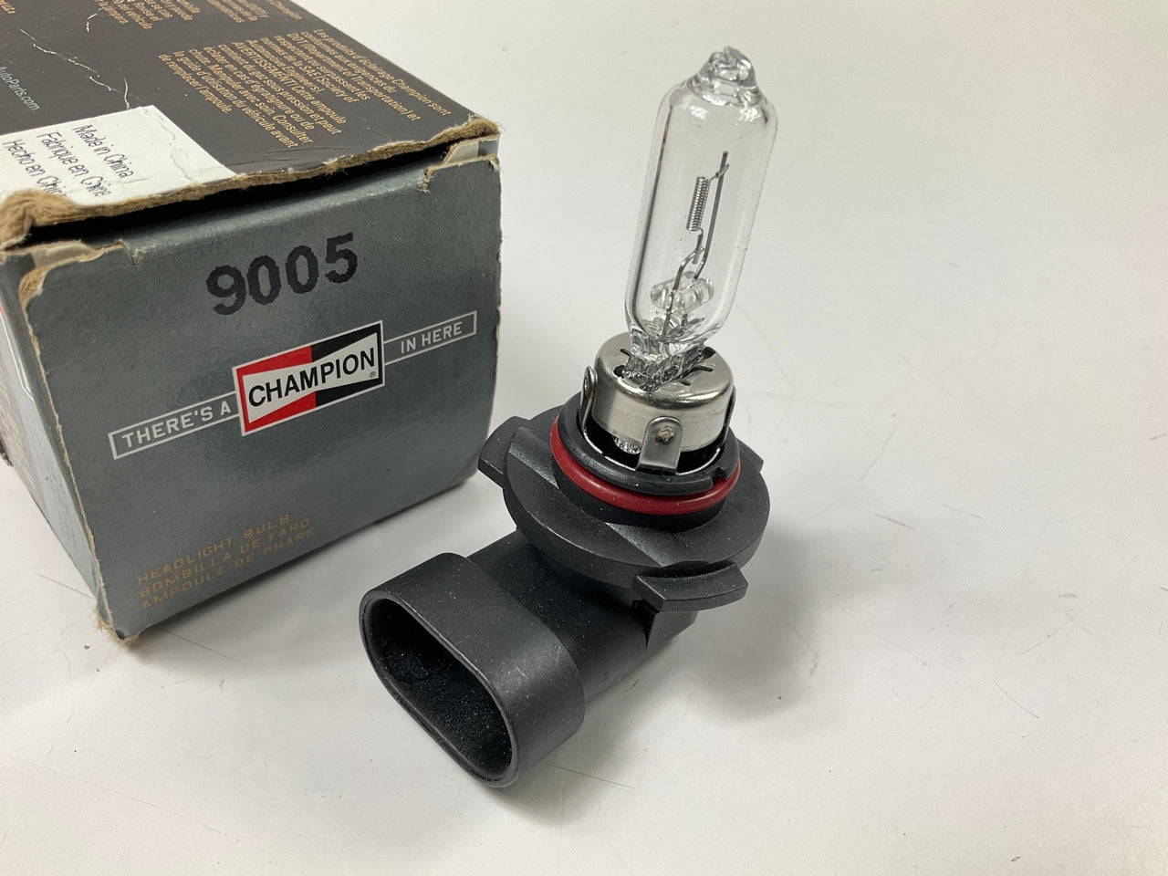 Champion 9005 Headlight Headlamp Light Bulb