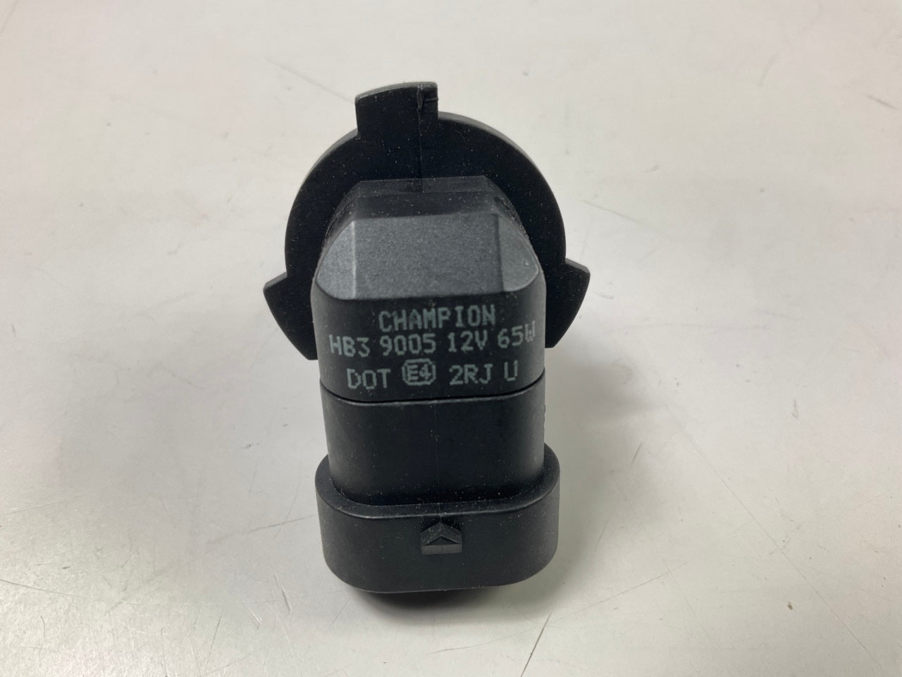 Champion 9005 Headlight Headlamp Light Bulb