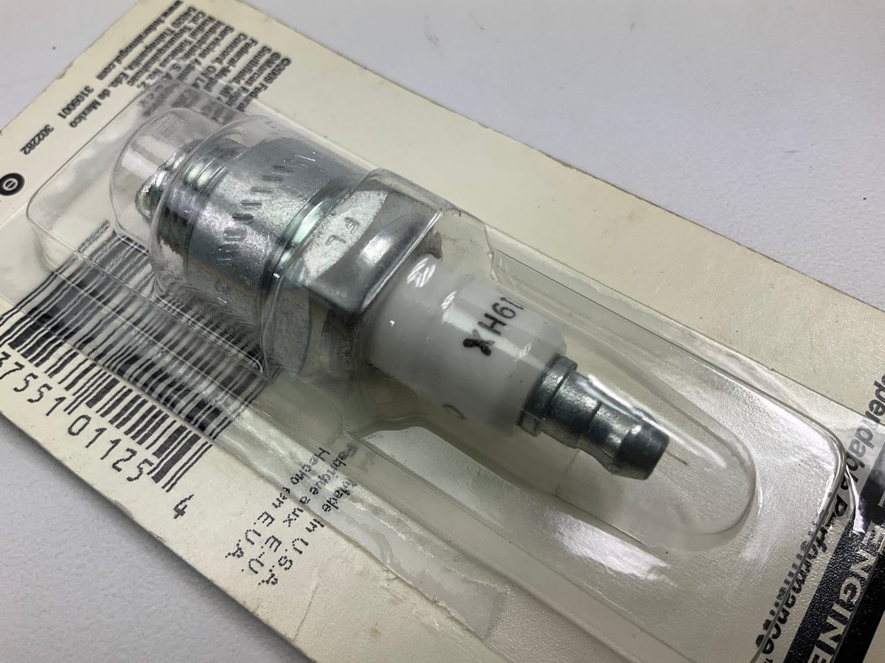 Champion 973-1 Small Engine Copper Plus Ignition Spark Plug - RJ19HX