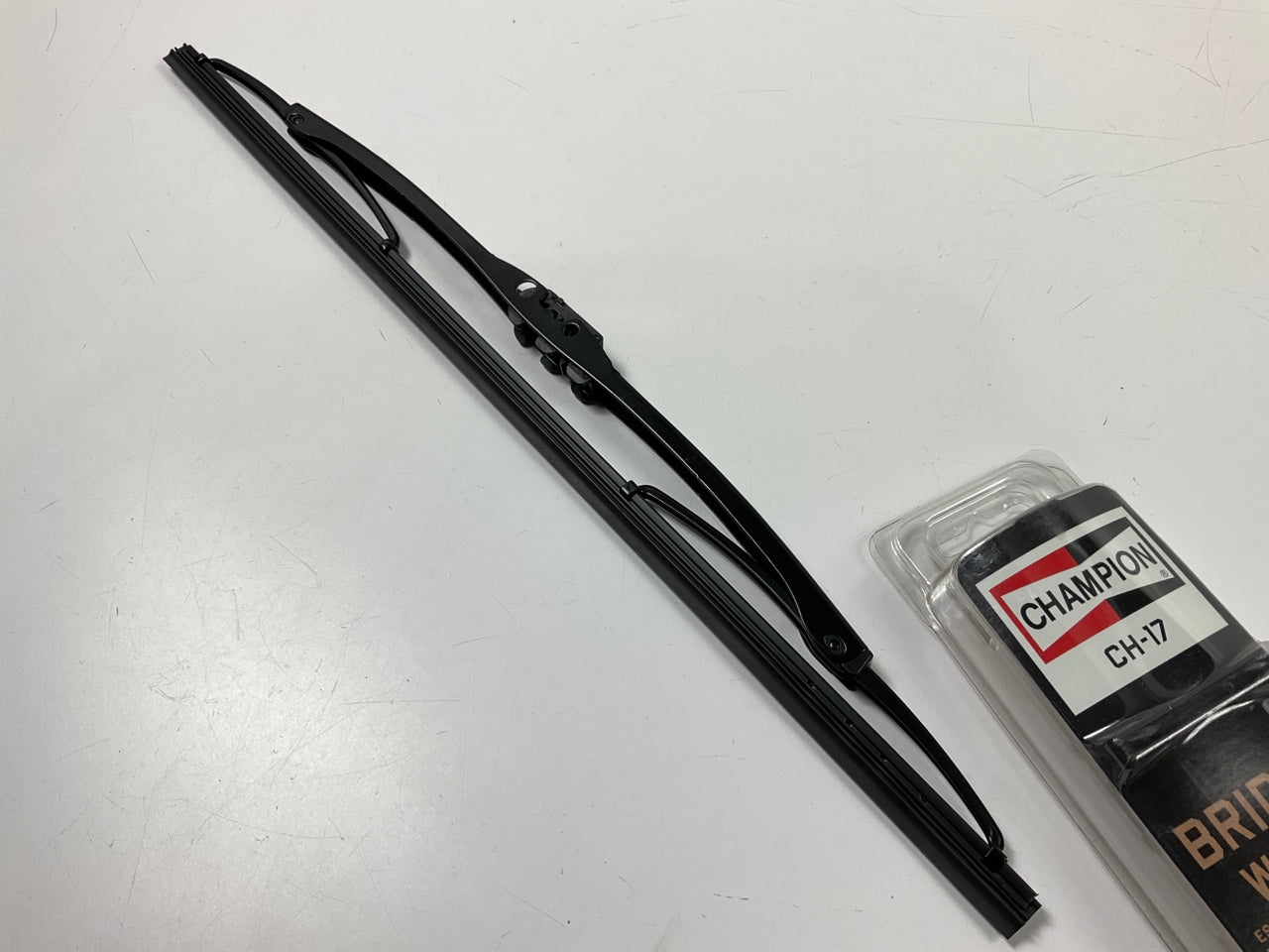 Champion CH-17 Windshield Wiper Blade - 17''