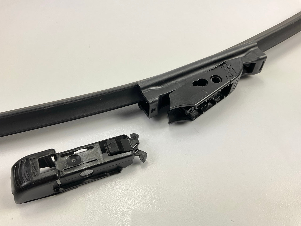 Champion CH-21-M Beam Windshield Wiper Blade, 21''