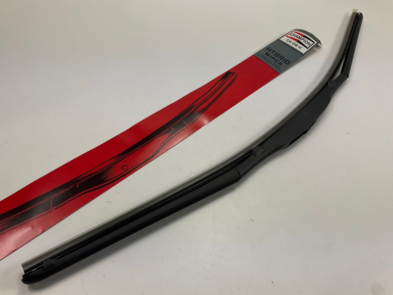 Champion CH-28-H Hybrid Blade Windshield Wiper Blade, 28''