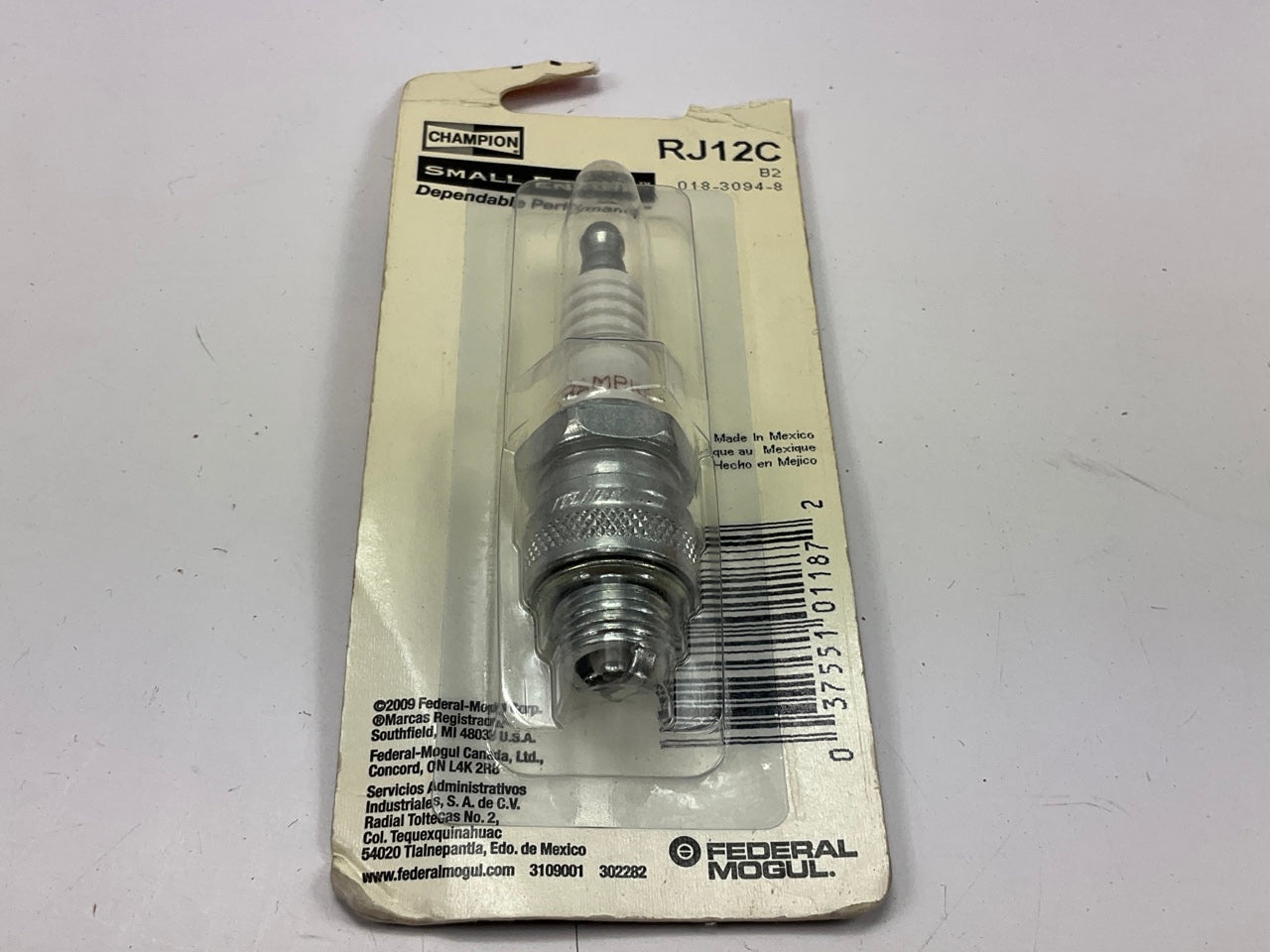 Champion RJ12C Small Engine Spark Plug Copper Plus 592