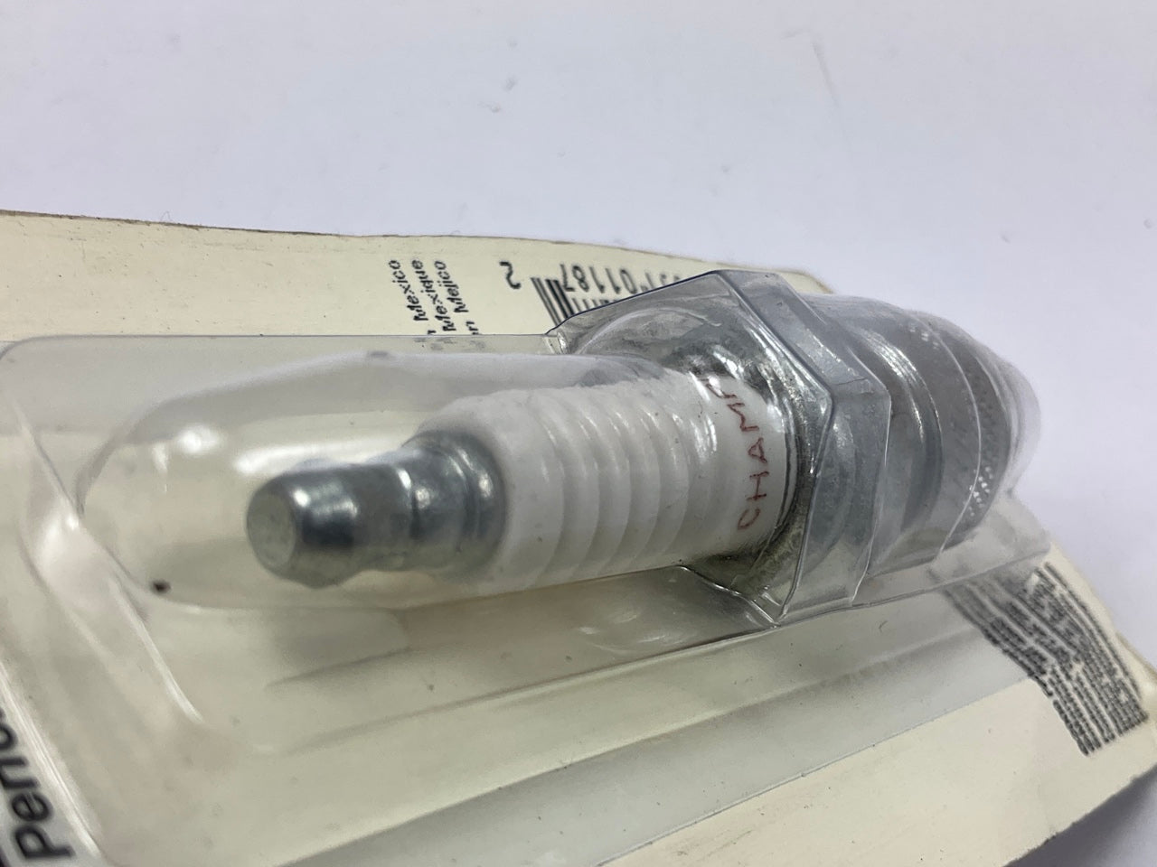Champion RJ12C Small Engine Spark Plug Copper Plus 592