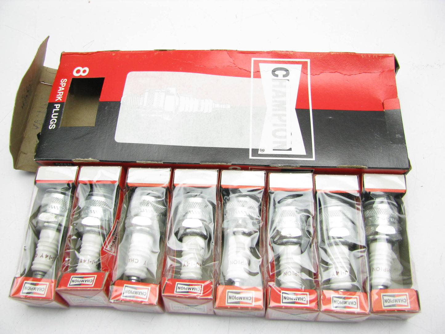 (8) Champion RJ14Y  Spark Plugs