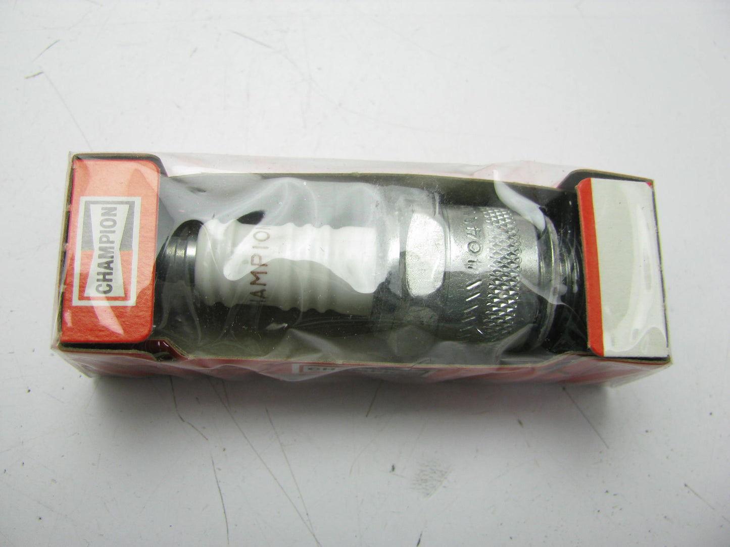 (8) Champion RJ14Y  Spark Plugs