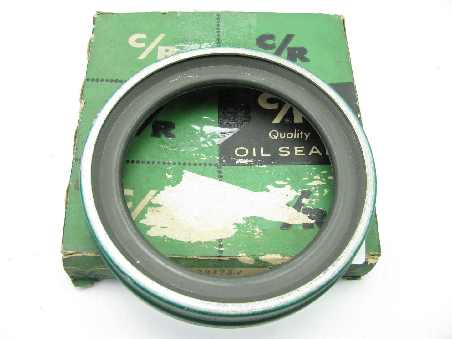 Chicago Rawhide 39425-S Wheel Seal - 5.509'' OD X 3.938'' ID X 1.016'' Width