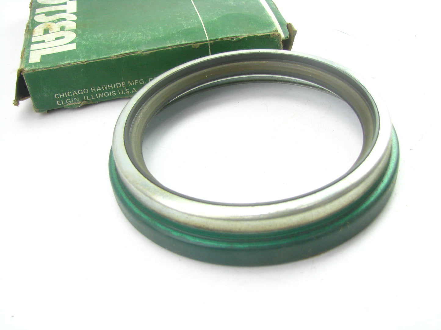 Chicago Rawhide 43752 Oil Seal - 5.756'' OD X 4.375'' ID X 1.016'' Wide - CR43752
