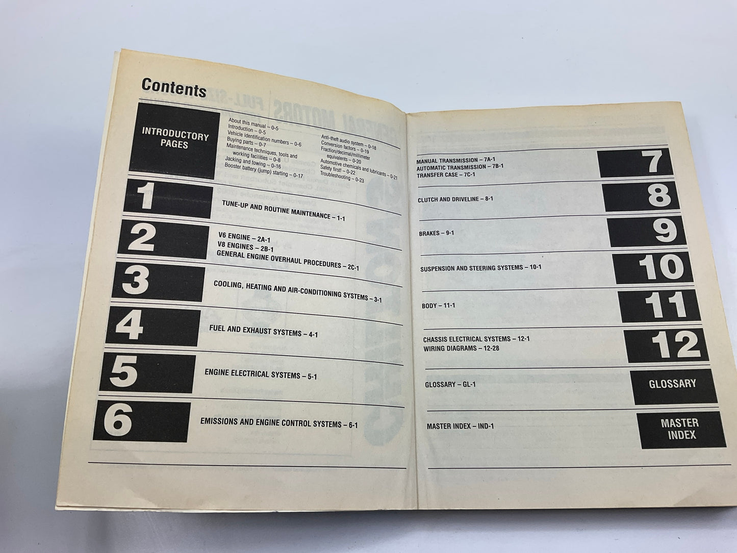 Chilton 28625 Repair Manual 1999-06 Full Size GM Trucks - USED