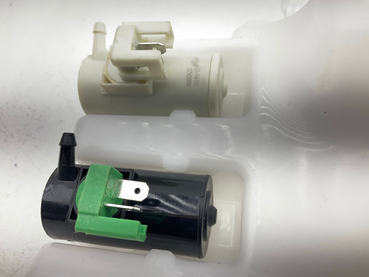 COSMETIC DAMAGE - Chin Lang 38450-65J00 Windshield Washer Bottle Reservoir Tank